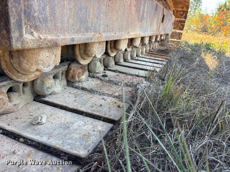 image for item ET7279 1986 John Deere 790 excavator