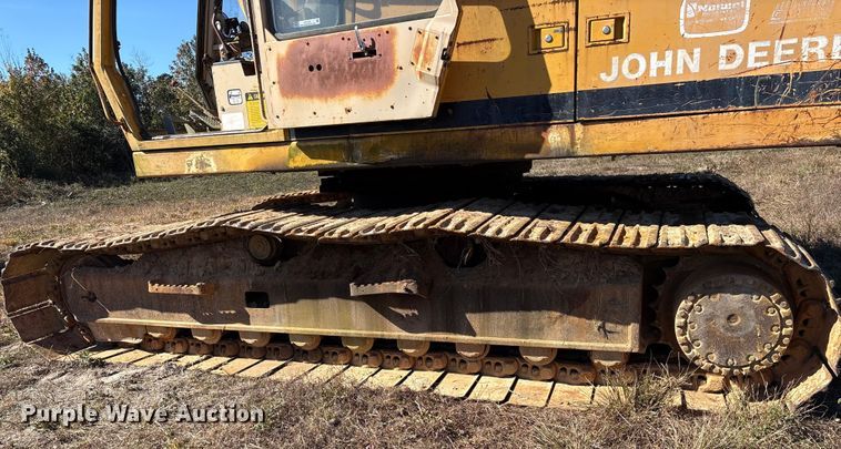 image for item ET7279 1986 John Deere 790 excavator