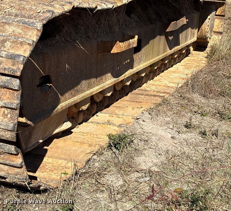 image for item ET7279 1986 John Deere 790 excavator