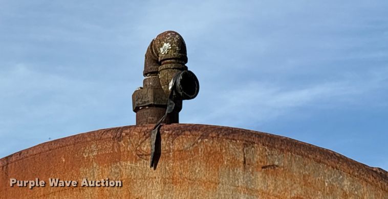 image for item ET7288 1989 Newberry Tanks, Inc. tank