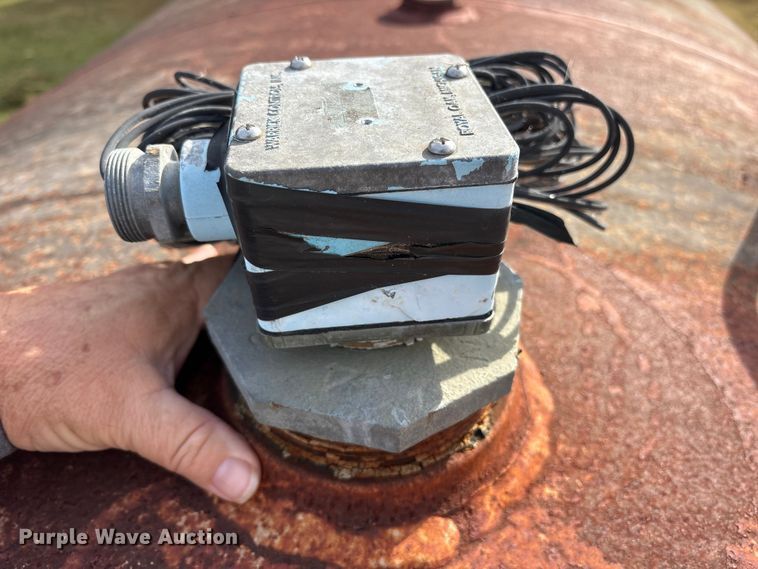 image for item ET7288 1989 Newberry Tanks, Inc. tank