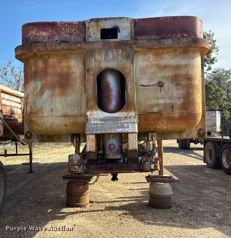 image for item ET7289 1985 Clement LW3224BT end dump trailer