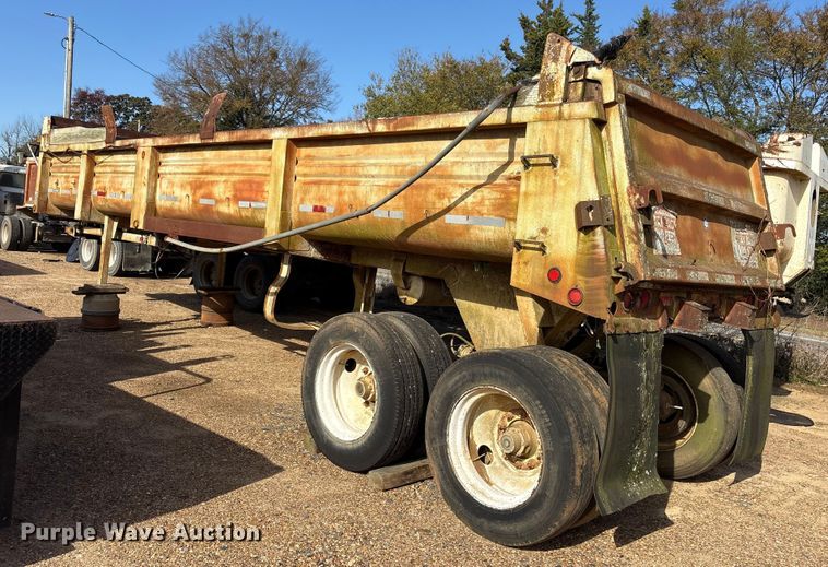 image for item ET7289 1985 Clement LW3224BT end dump trailer