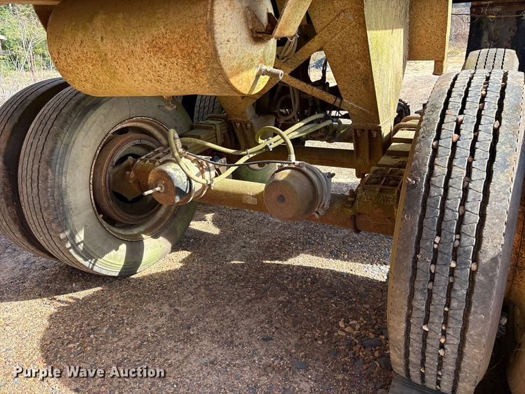 image for item ET7289 1985 Clement LW3224BT end dump trailer