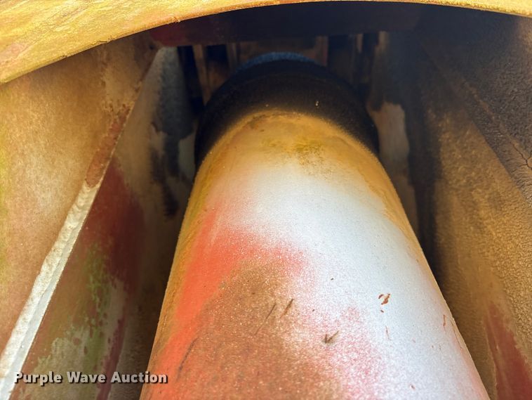 image for item ET7289 1985 Clement LW3224BT end dump trailer