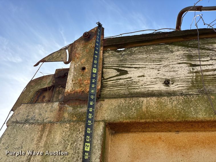 image for item ET7289 1985 Clement LW3224BT end dump trailer