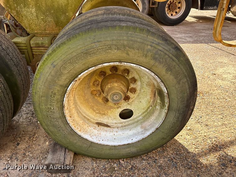 image for item ET7289 1985 Clement LW3224BT end dump trailer