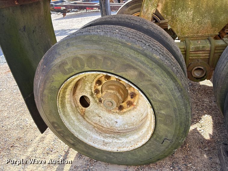 image for item ET7289 1985 Clement LW3224BT end dump trailer