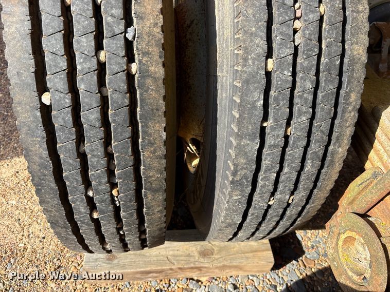 image for item ET7289 1985 Clement LW3224BT end dump trailer