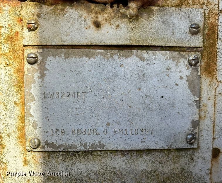 image for item ET7289 1985 Clement LW3224BT end dump trailer