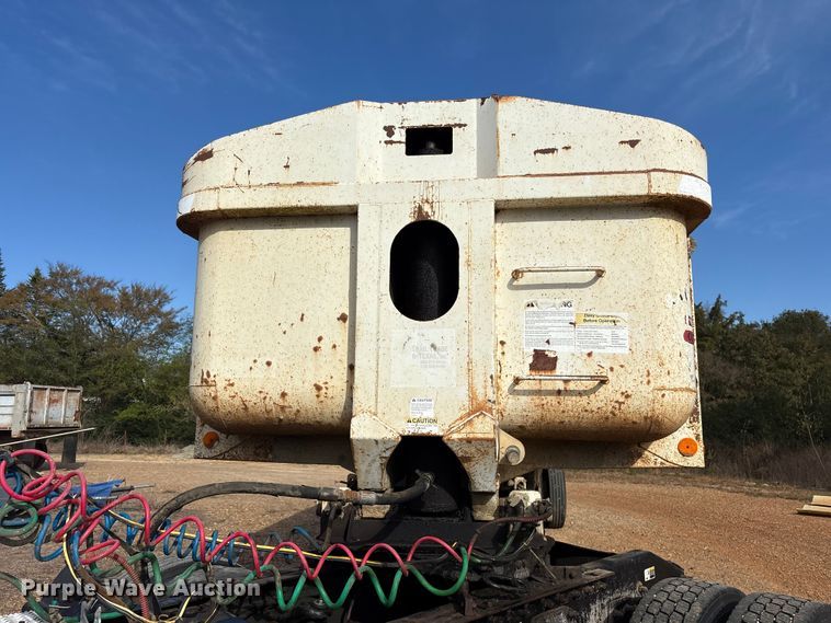 image for item ET7290 1997 Clement LW3236 end dump trailer