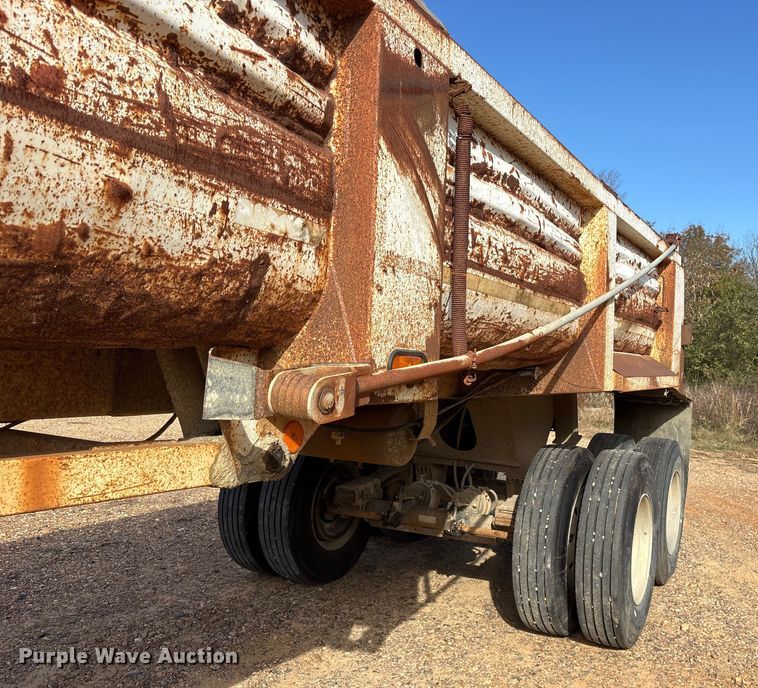 image for item ET7290 1997 Clement LW3236 end dump trailer