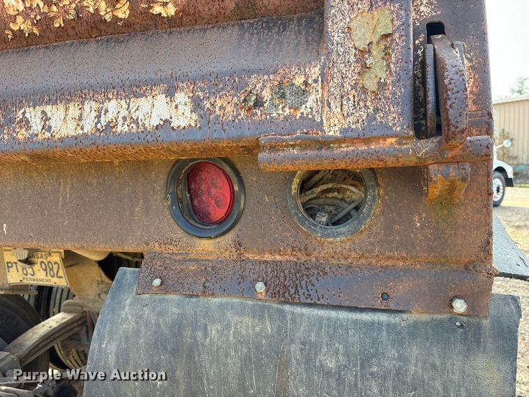 image for item ET7290 1997 Clement LW3236 end dump trailer