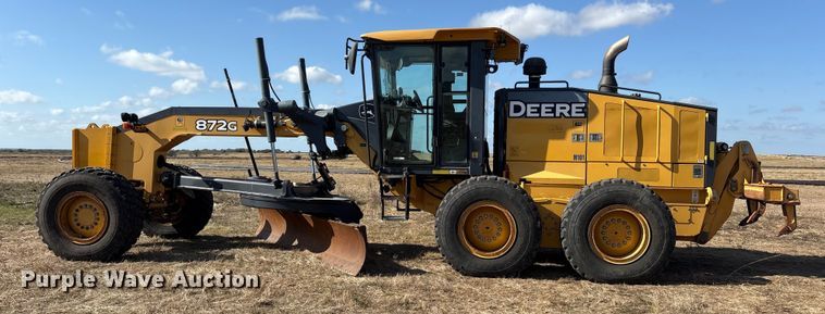 image for item ET7298 2011 John Deere 872G motor grader