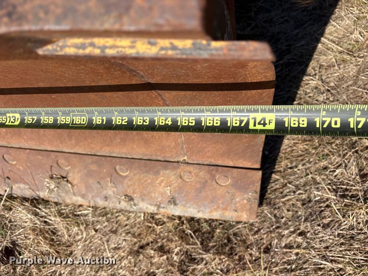 image for item ET7298 2011 John Deere 872G motor grader