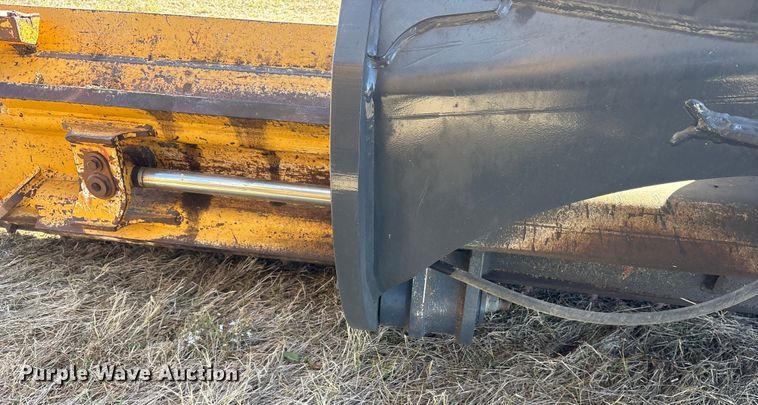 image for item ET7298 2011 John Deere 872G motor grader