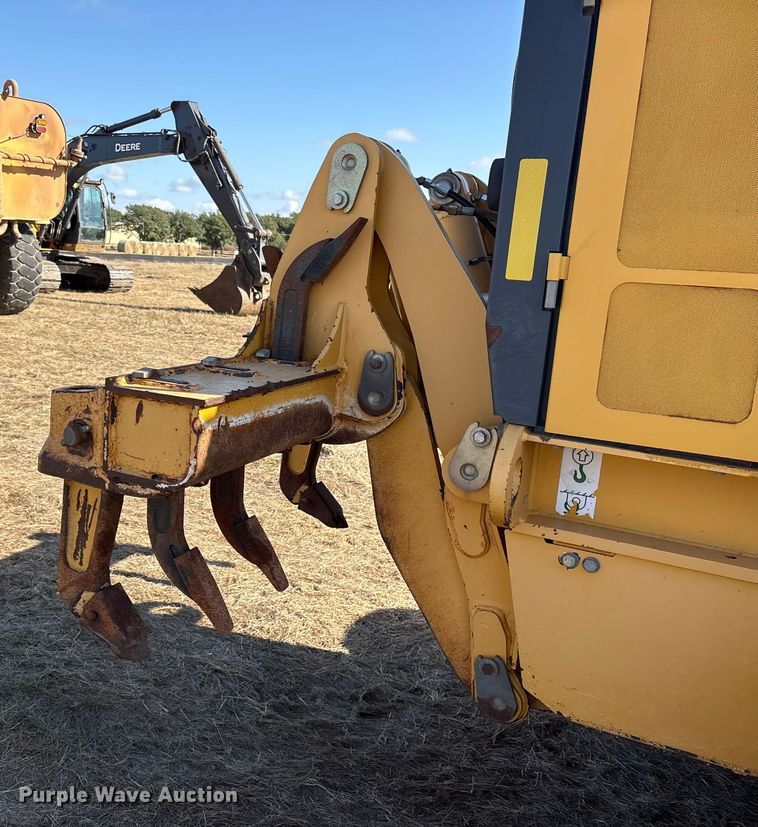 image for item ET7298 2011 John Deere 872G motor grader