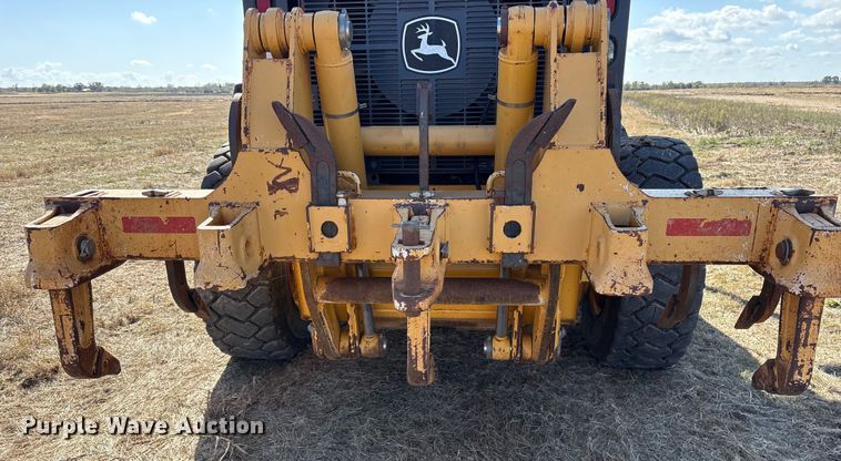 image for item ET7298 2011 John Deere 872G motor grader