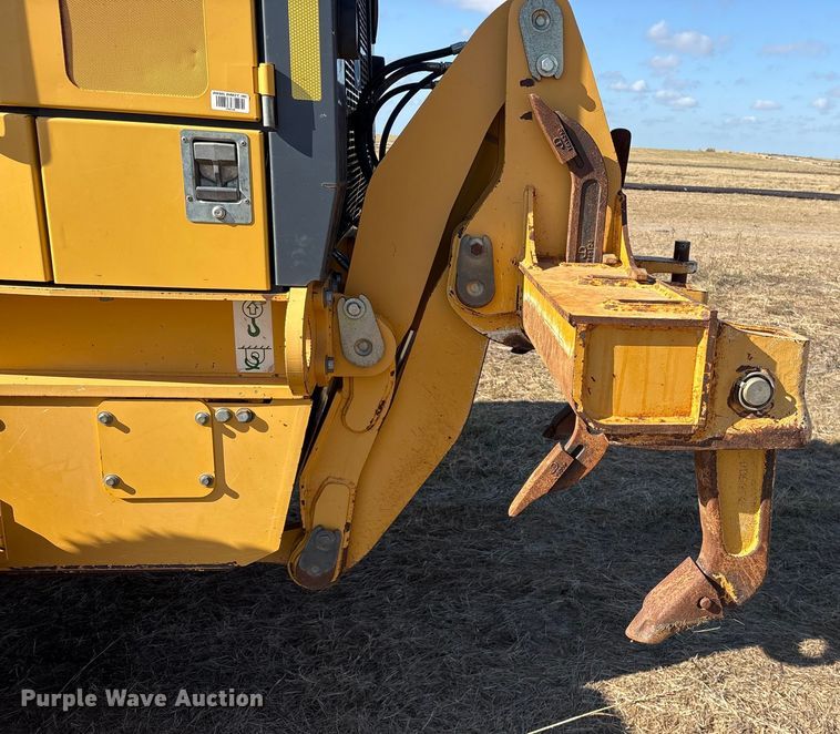 image for item ET7298 2011 John Deere 872G motor grader