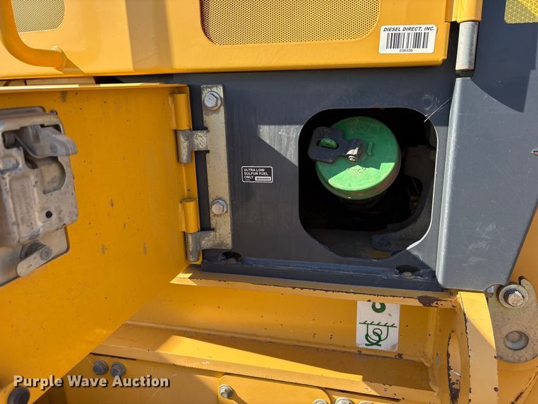 image for item ET7298 2011 John Deere 872G motor grader