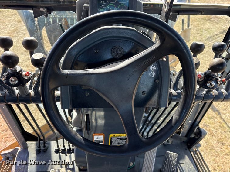 image for item ET7298 2011 John Deere 872G motor grader