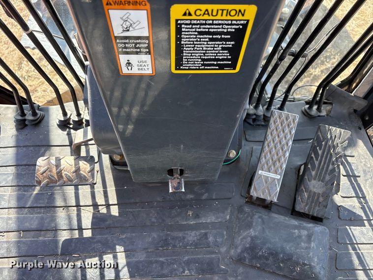 image for item ET7298 2011 John Deere 872G motor grader