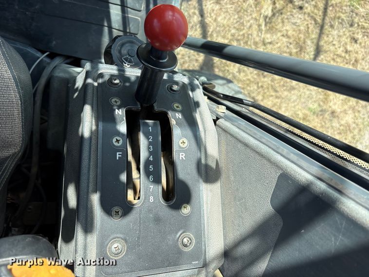 image for item ET7298 2011 John Deere 872G motor grader