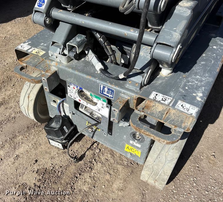 image for item ET7299 SkyJack SJ3219E scissor lift