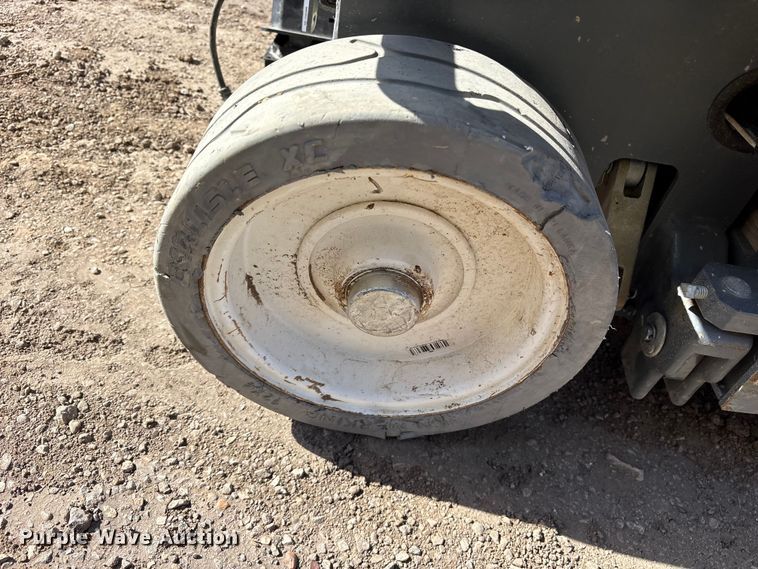 image for item ET7299 SkyJack SJ3219E scissor lift