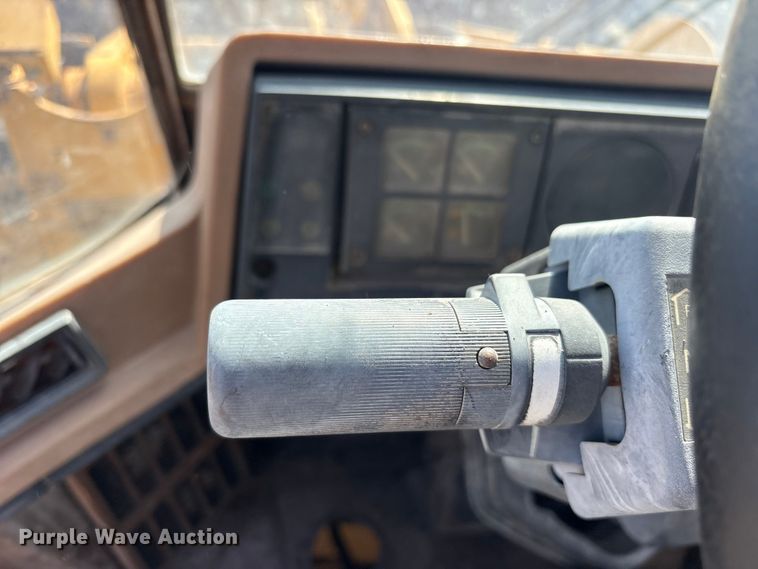 image for item ET7301 1994 Caterpillar 928F wheel loader