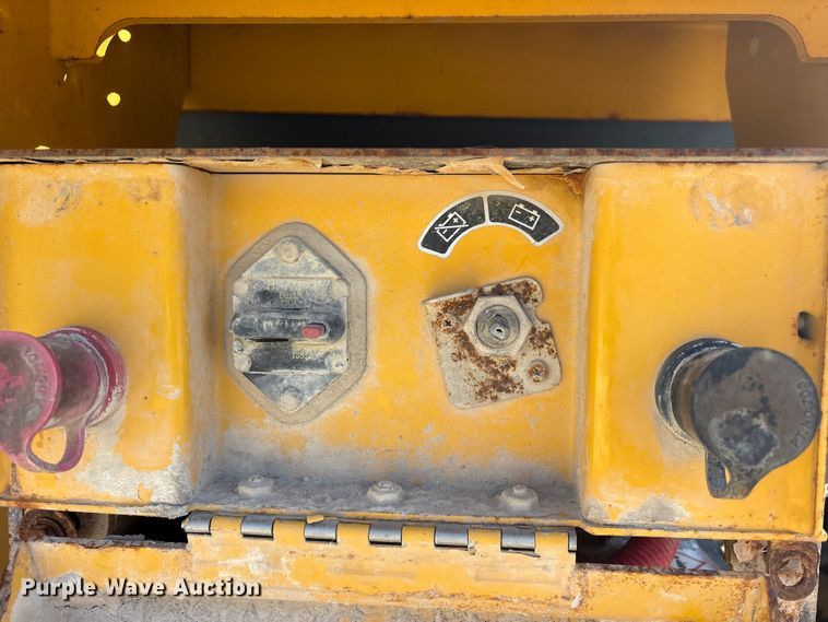 image for item ET7302 2014 John Deere 624K wheel loader