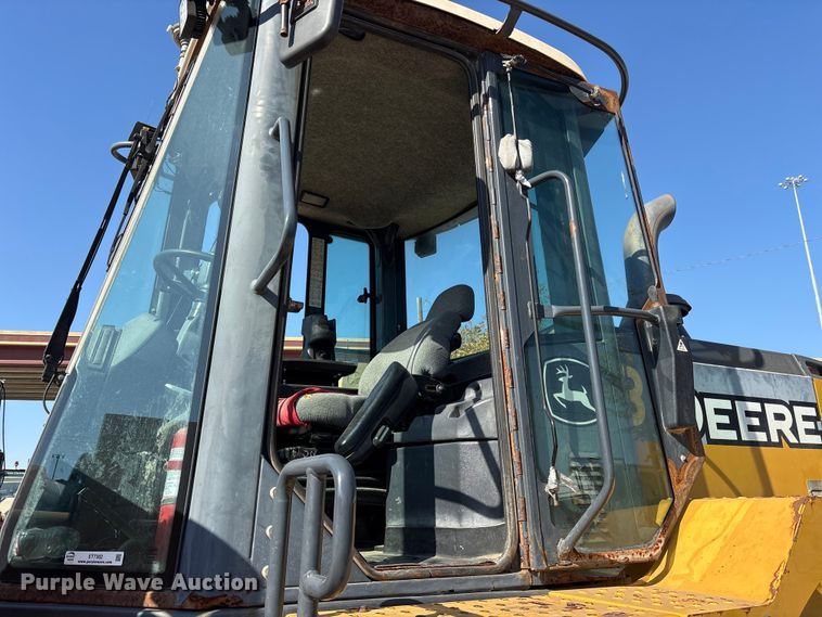 image for item ET7302 2014 John Deere 624K wheel loader
