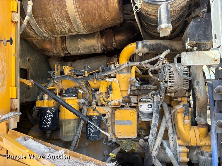 image for item ET7302 2014 John Deere 624K wheel loader