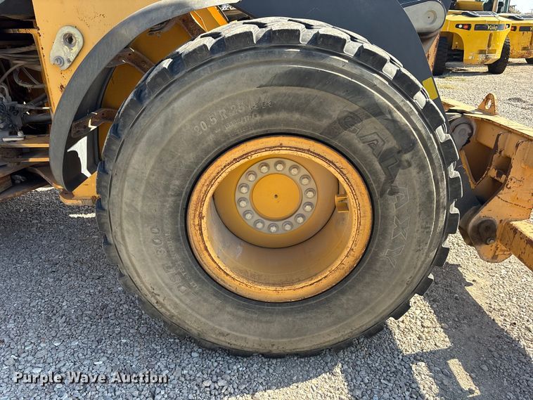 image for item ET7302 2014 John Deere 624K wheel loader