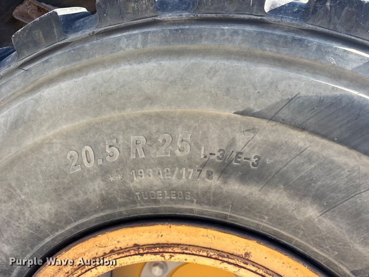 image for item ET7302 2014 John Deere 624K wheel loader