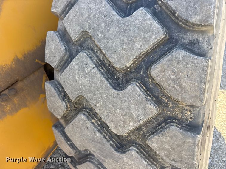 image for item ET7302 2014 John Deere 624K wheel loader