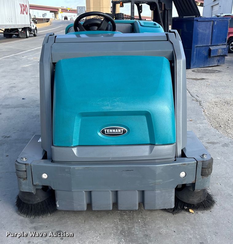 image for item ET7304 Tennant M17 floor scrubber