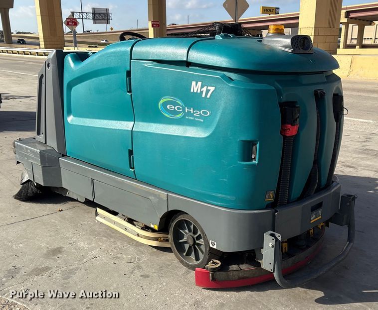 image for item ET7304 Tennant M17 floor scrubber