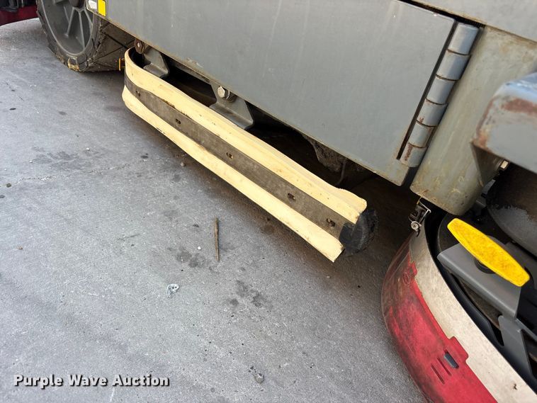 image for item ET7304 Tennant M17 floor scrubber