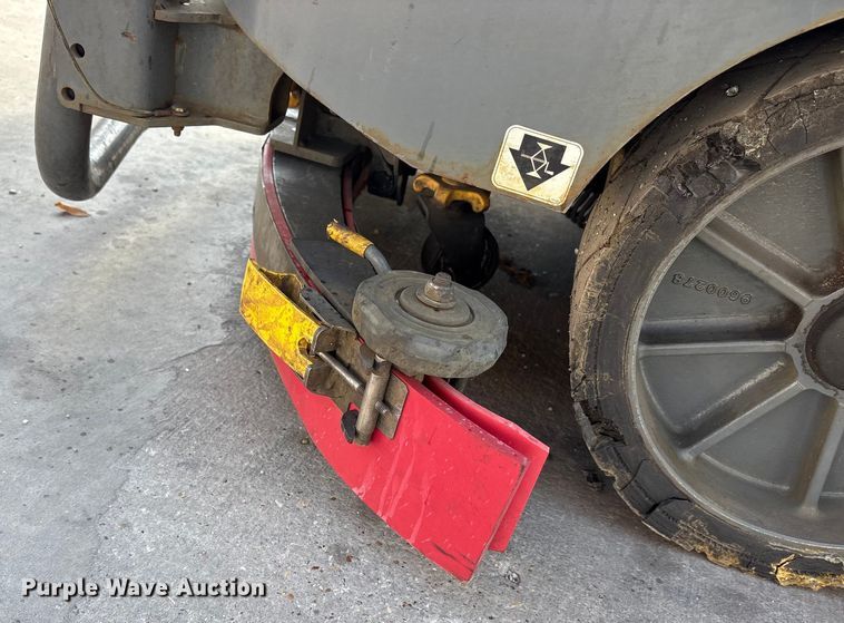 image for item ET7304 Tennant M17 floor scrubber