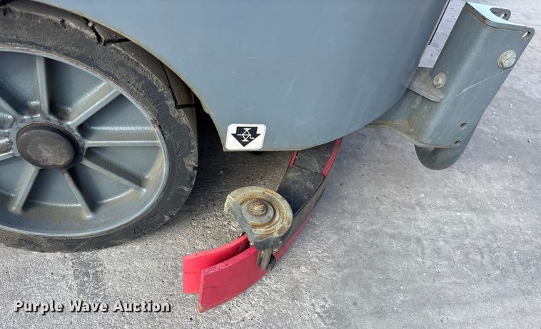 image for item ET7304 Tennant M17 floor scrubber