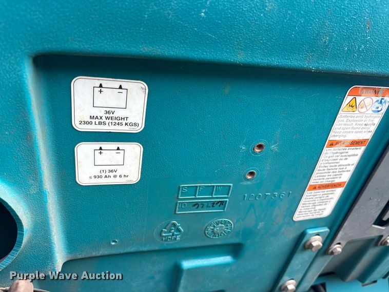 image for item ET7304 Tennant M17 floor scrubber