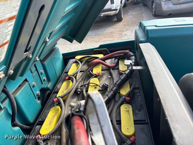 image for item ET7304 Tennant M17 floor scrubber