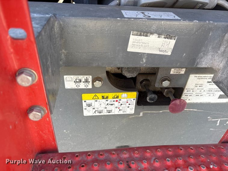 image for item ET7305 2014 Skyjack SJIII 4632 scissor lift