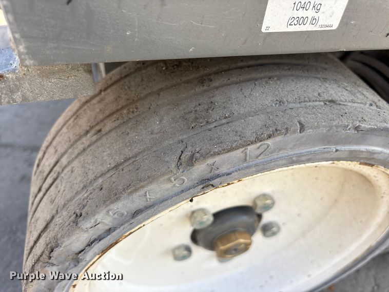 image for item ET7305 2014 Skyjack SJIII 4632 scissor lift