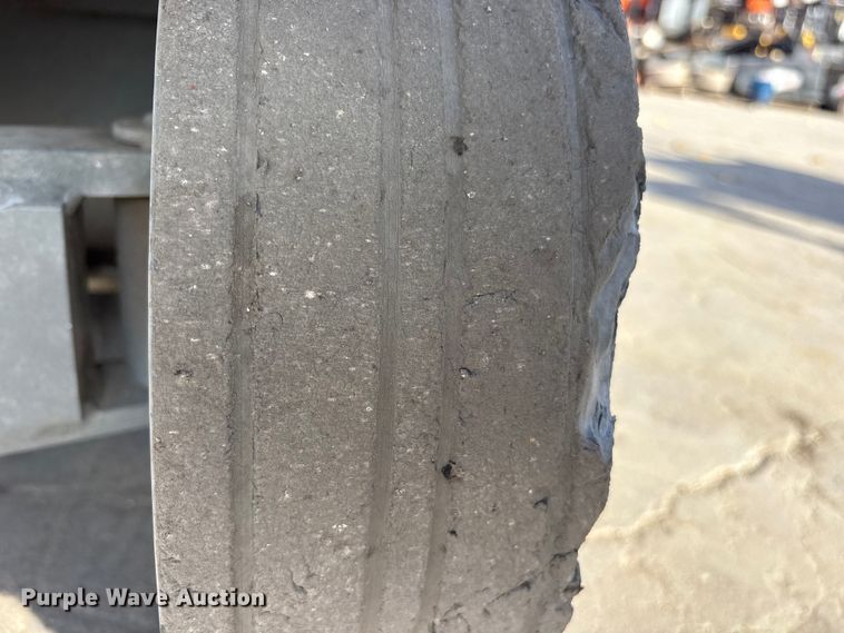 image for item ET7305 2014 Skyjack SJIII 4632 scissor lift