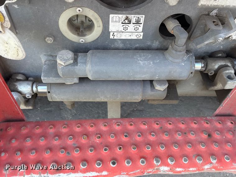 image for item ET7306 2014 Skyjack SJIII 3226 scissor lift