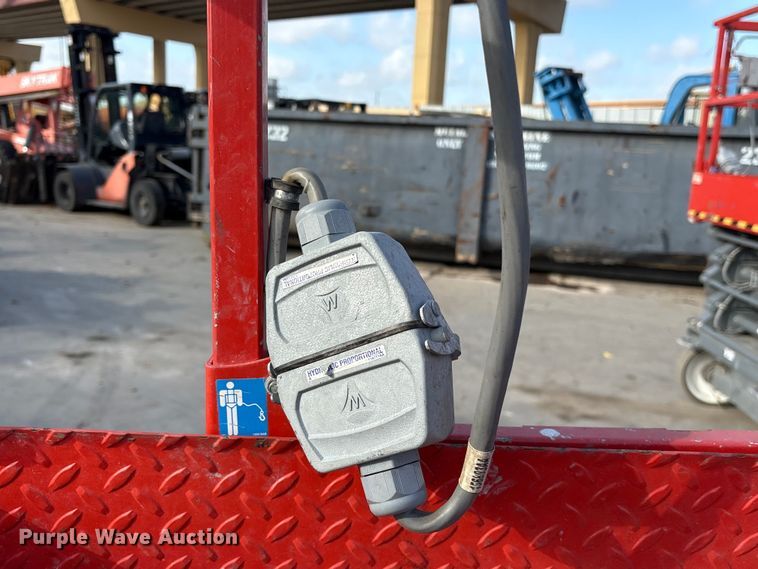 image for item ET7306 2014 Skyjack SJIII 3226 scissor lift