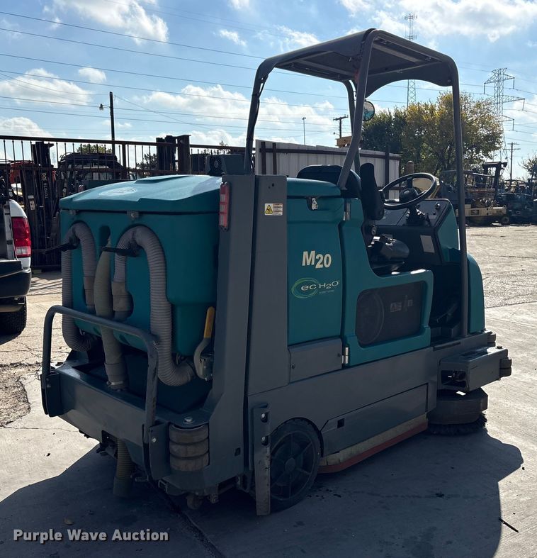 image for item ET7307 Tennant M20 Sweeper-scrubber.