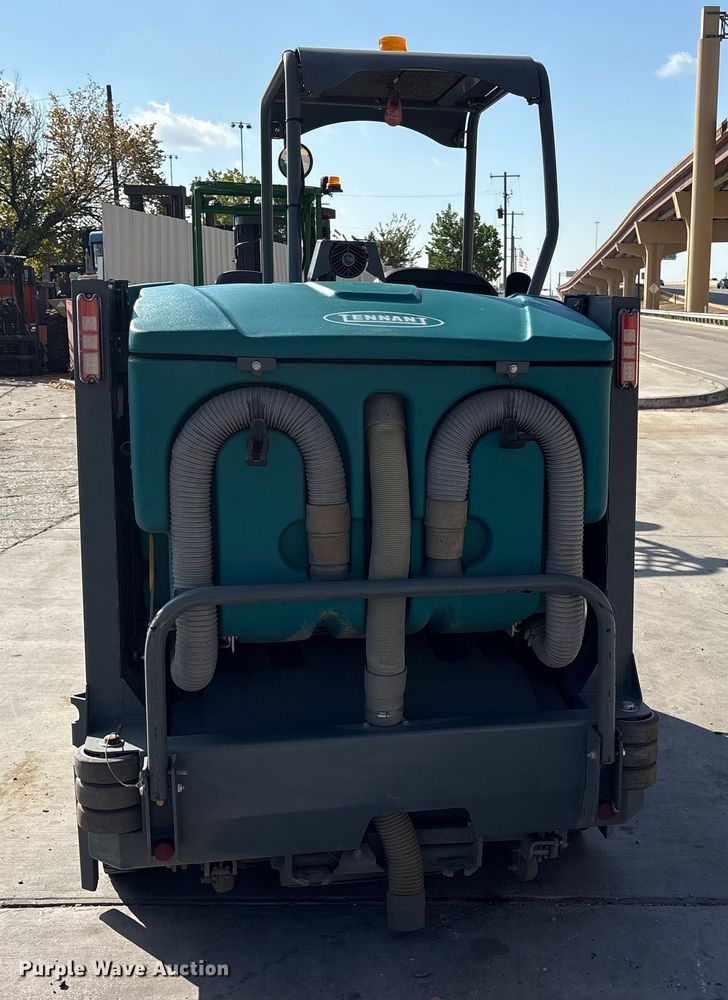 image for item ET7307 Tennant M20 Sweeper-scrubber.